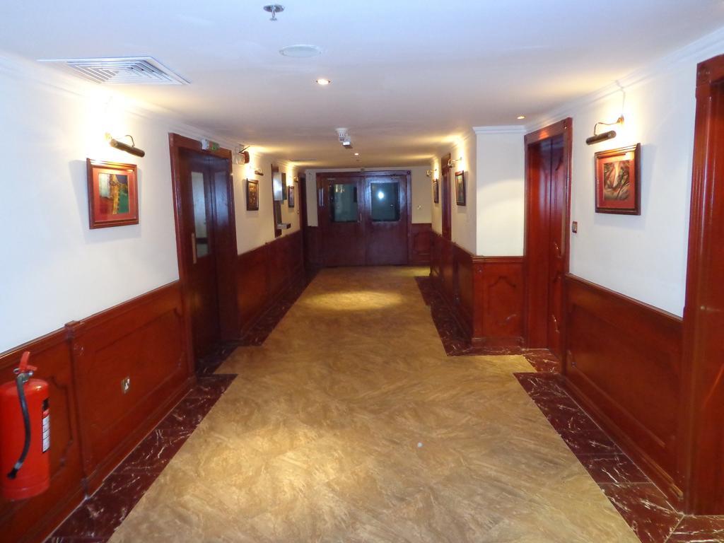 Bahrain Carlton Hotel Al Manamah Esterno foto