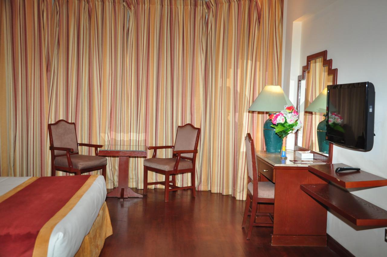 Bahrain Carlton Hotel Al Manamah Esterno foto